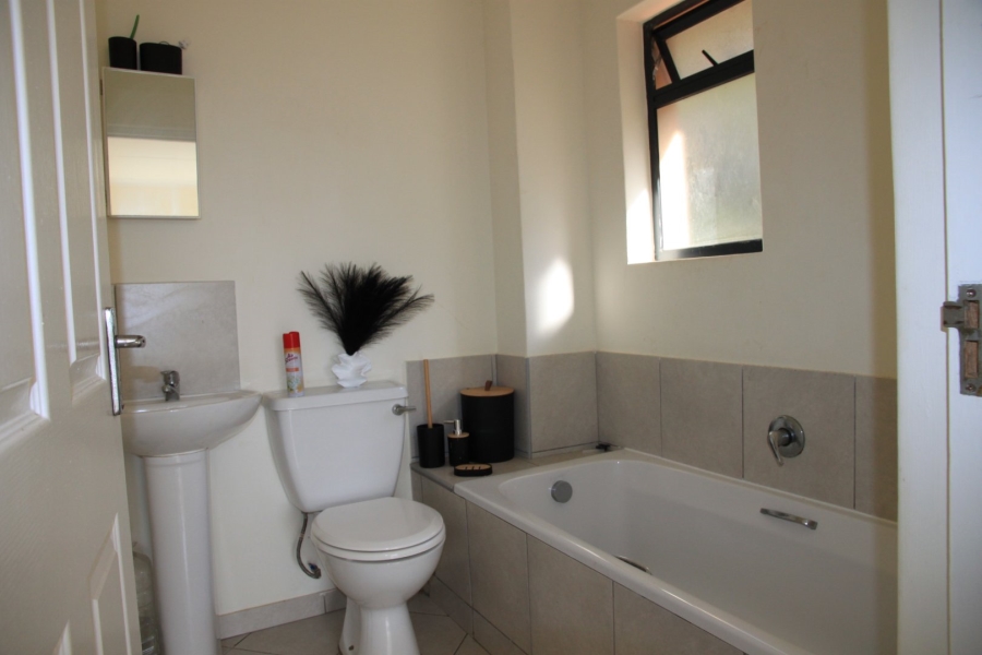 3 Bedroom Property for Sale in Kidds Beach Eastern Cape